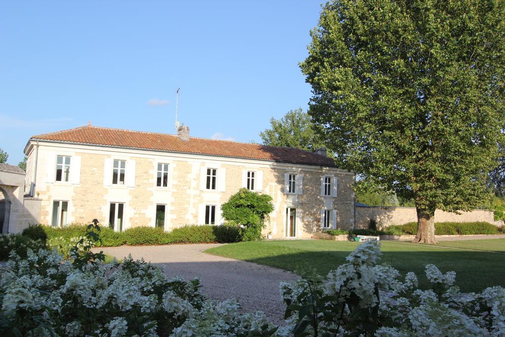 Hôtel Domaine De La Fontchaudiere à Saint-Yrieix-sur-Charente Chambre photo